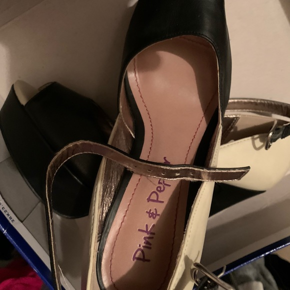 Heels - Picture 2 of 4